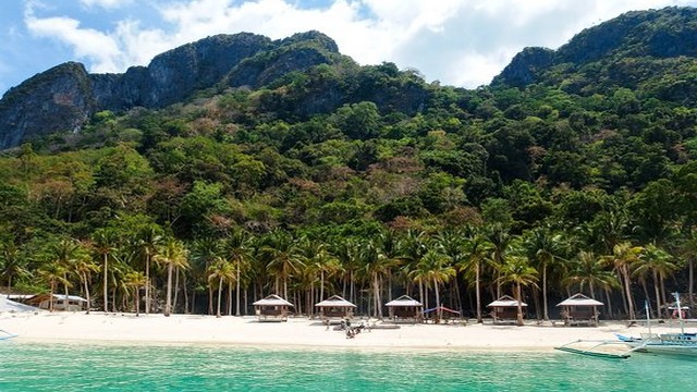 7 Commandos Beach, Palawan