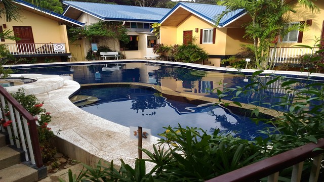 Blue Lagoon Inn & Suites