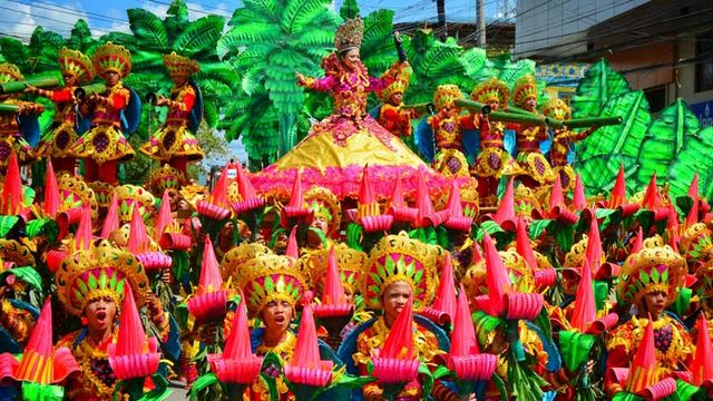Bonok- Bonok Maradjao Karadjao Festival