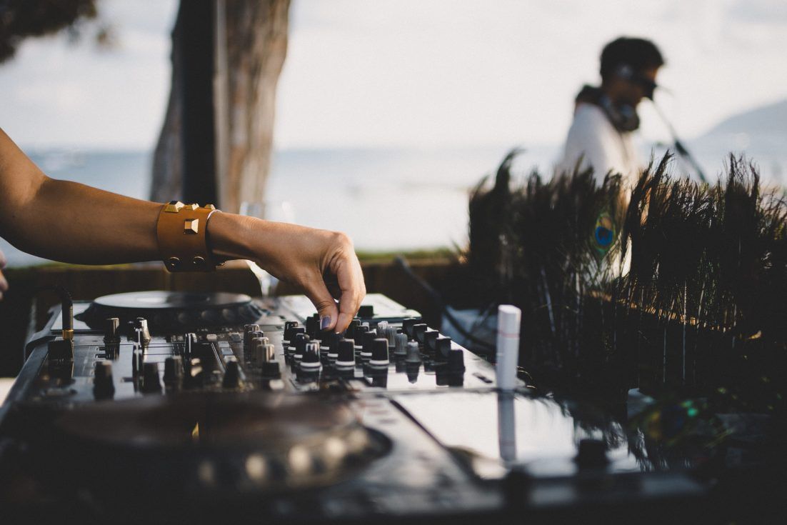 Looking After You: SIlvia Operé y Angie O. el dúo de la electrónica más musical cuida de ti en Ibiza, Madrid y Marbella