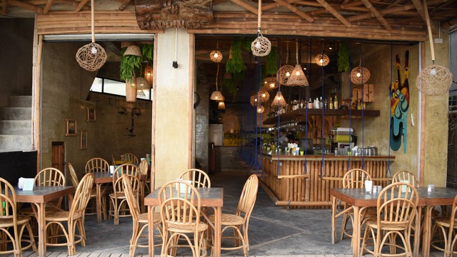 Happiness Beach Bar