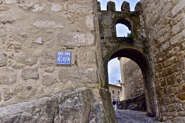 La Puerta Arco de la Sangre en Trujillo