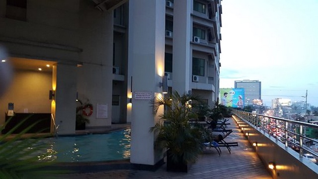 Mandarin Plaza Hotel