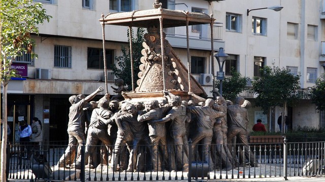 Monumento a la virgen del Rocío