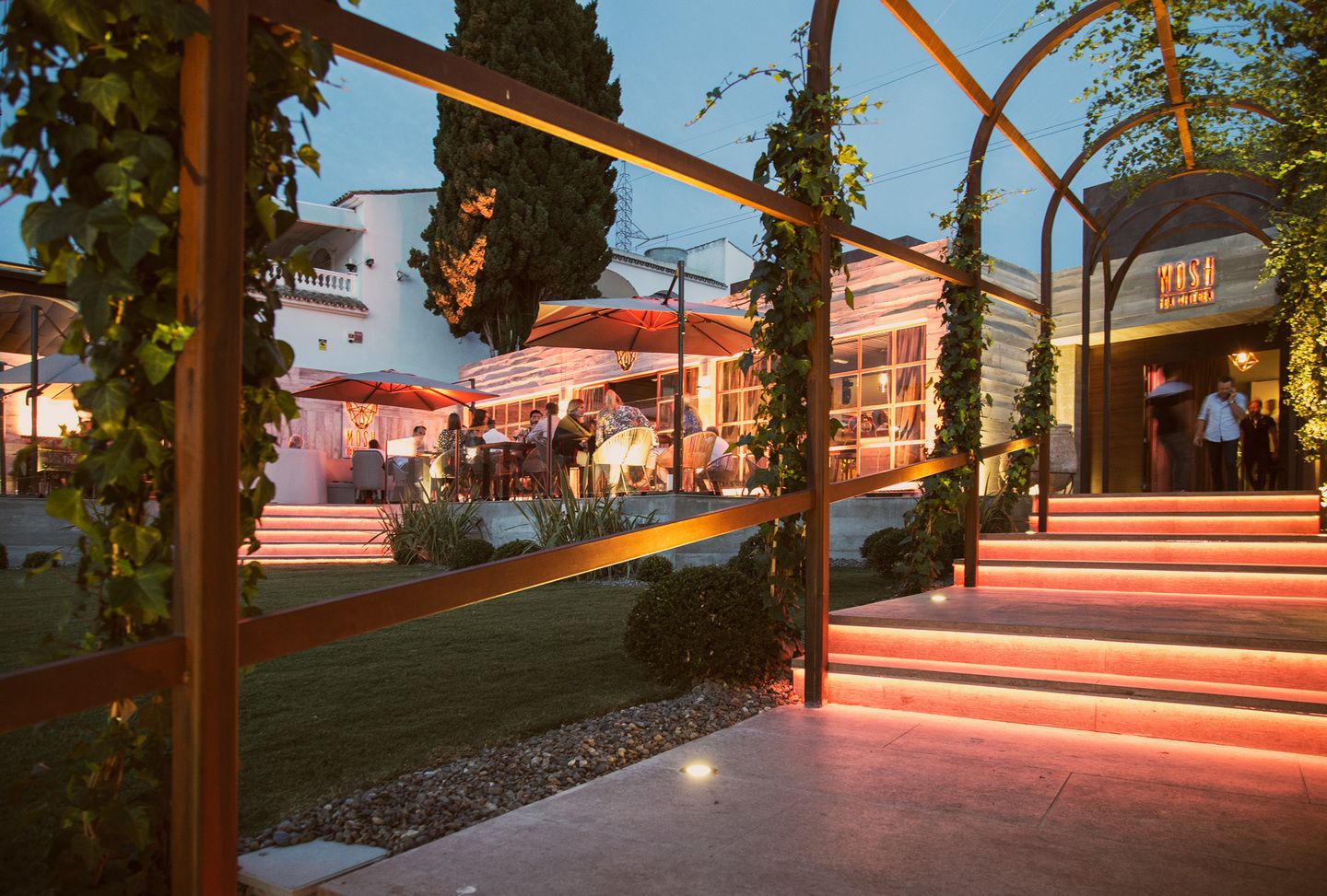 Mosh-Fun-Kitchen-Marbella