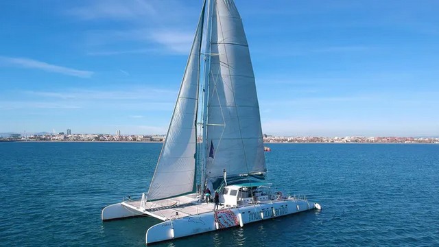 Navegar en Catamarán