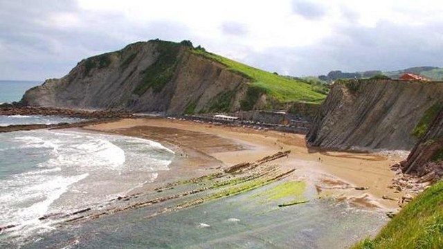 Playa de Itzurun