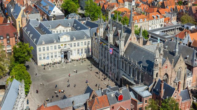 Plaza Burg