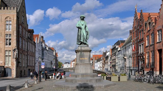 Plaza de Jan Van Eyck