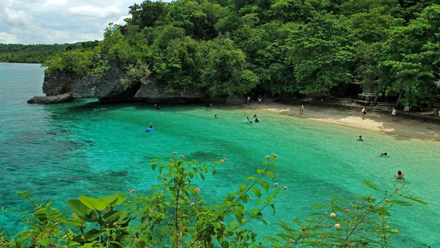 Salagdoon Beach