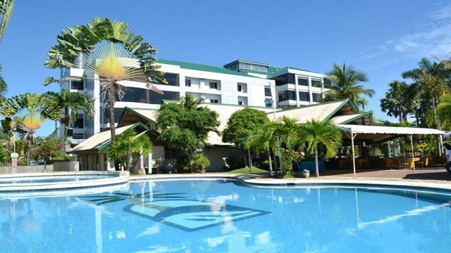 The Ritz Hotel At Garden Oases