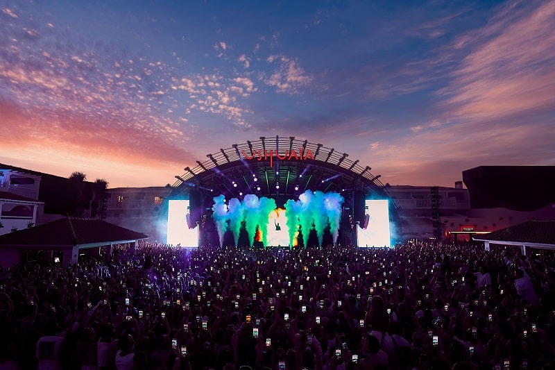 ushuaia-dubai-calvin-harris