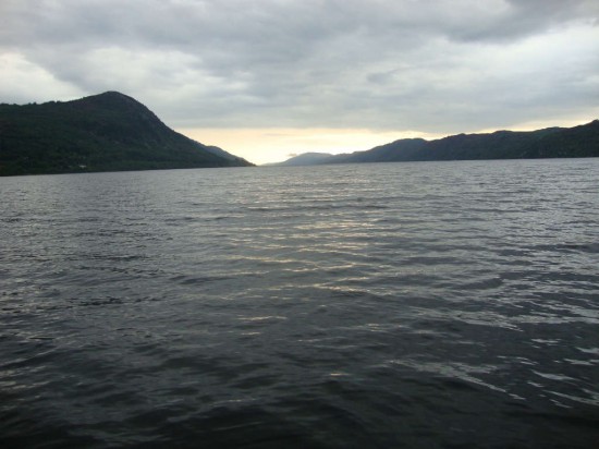 amanecer en el lago ness de harry potter