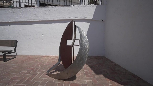 escultura de Las Tres Culturas