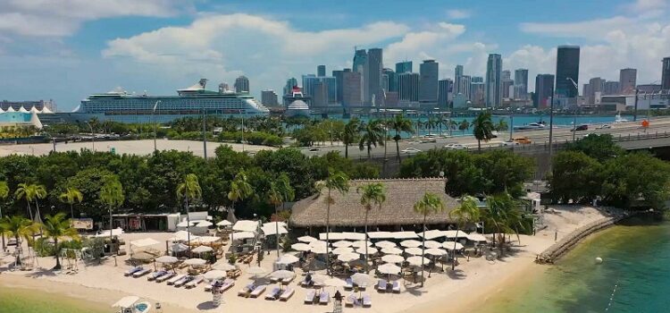 miamis-best-luxury-beach-clubs