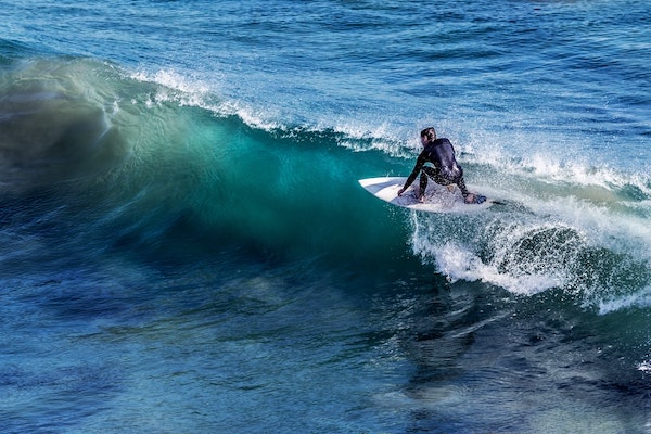 surf en las maldivas